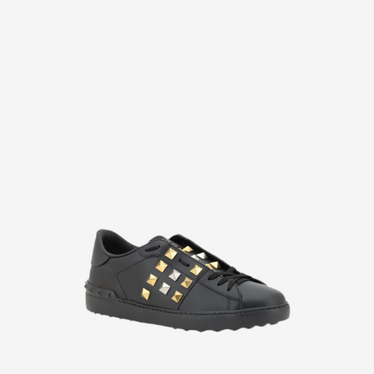 Valentino Garavani – Black Rockstud Sneakers
