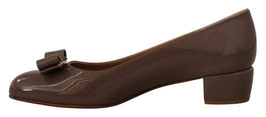 Salvatore Ferragamo – Caraway Brown Vara Pumps