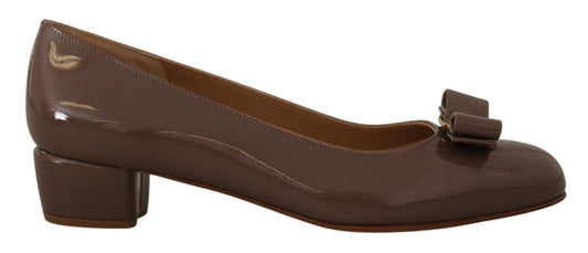 Salvatore Ferragamo – Caraway Brown Vara Pumps
