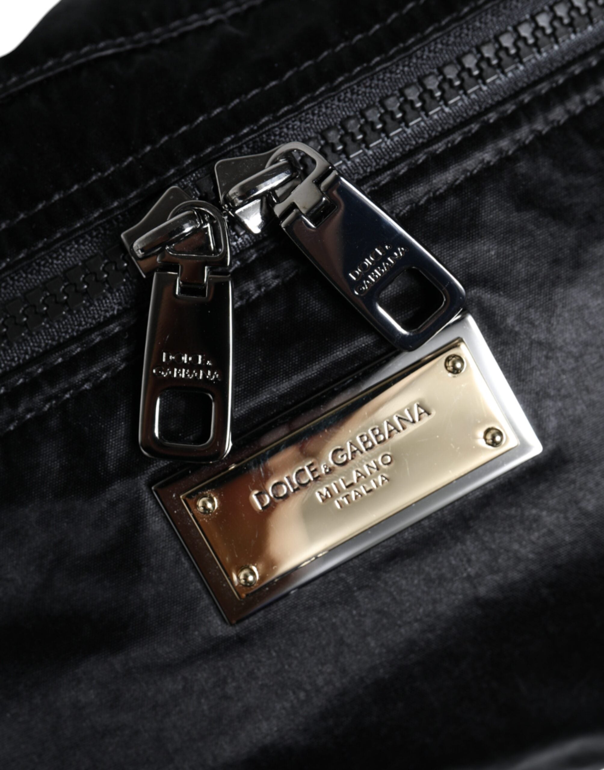 Dolce & Gabbana – Logo Plaque Belt Bag in Black