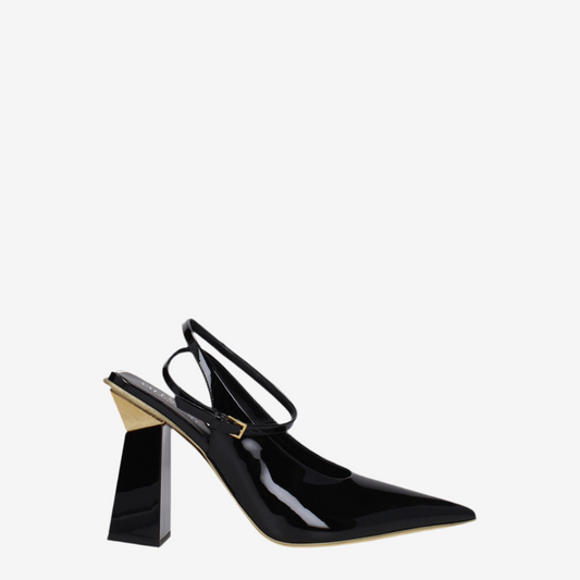 Valentino Garavani – Black Patent Leather Pointed-Toe