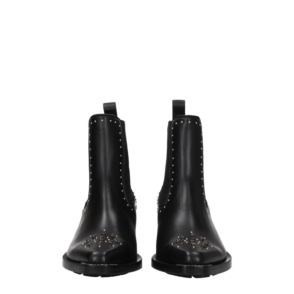 Chloé – Black Leather Ankle Boots with Studded Detailing
